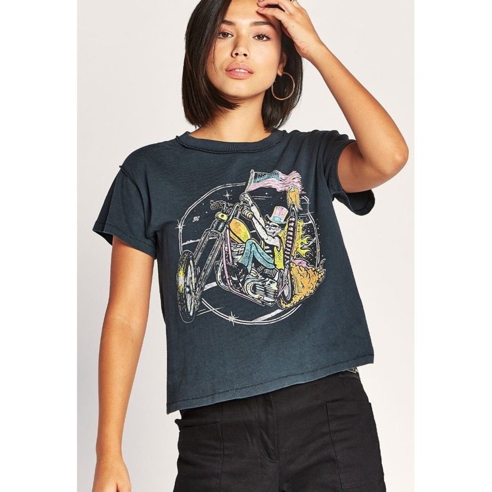 Daydreamer Keep On Rollin Reverse Girlfriend Graphic Tee Black Small